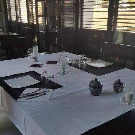 Be Loft Pool & Nocleg ze śniadaniem Awinion