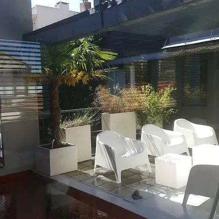 Couette-café Be Loft Pool & Avignon