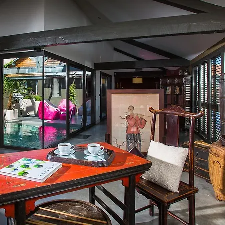 Be Loft Pool&spa 2* Avignon
